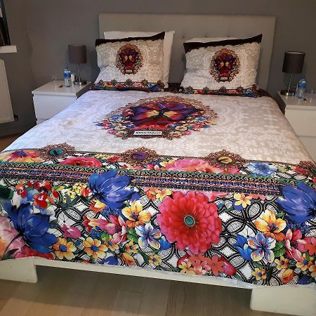 B&B Uccle Bagian luar foto