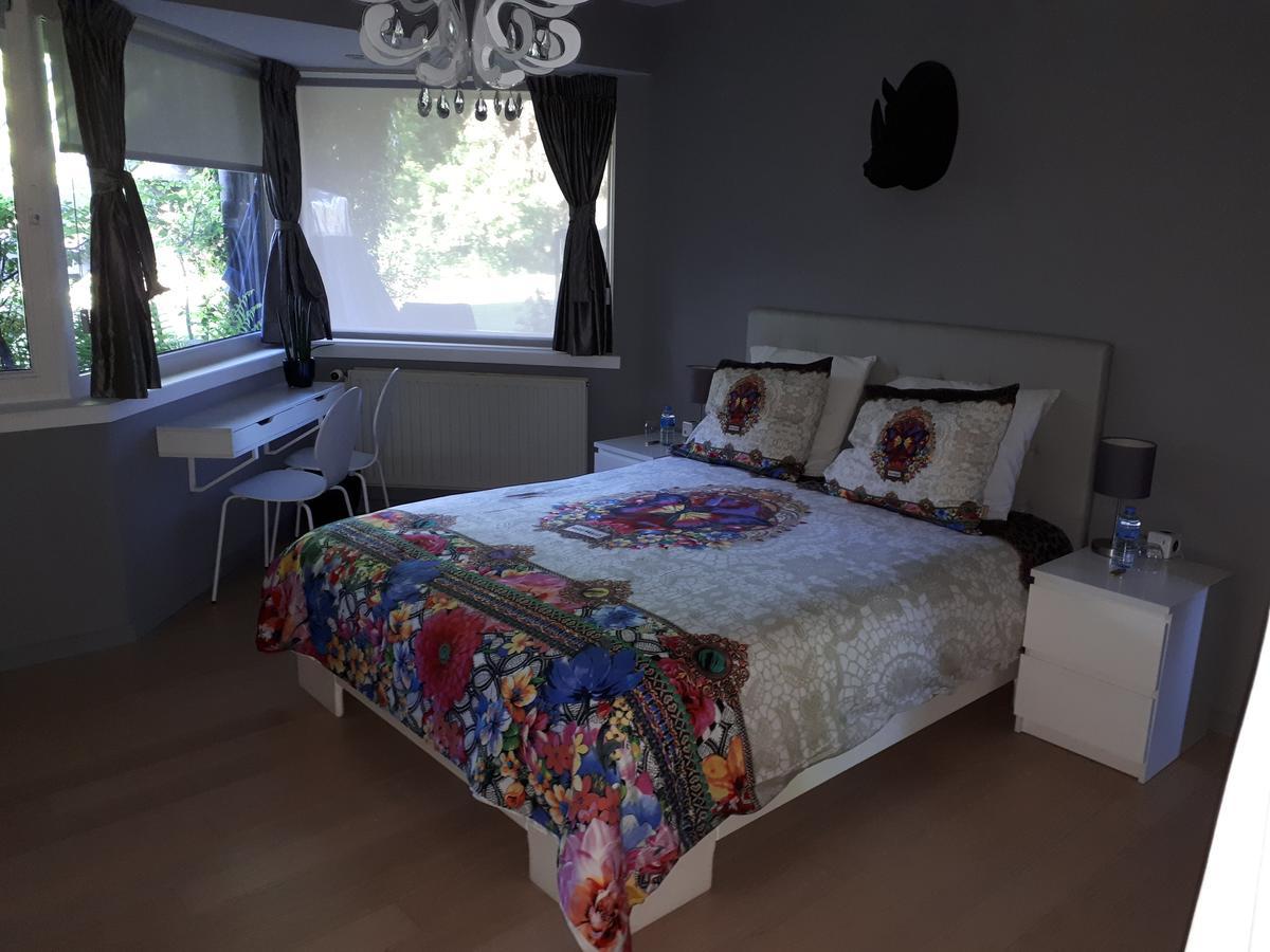 B&B Uccle Bagian luar foto